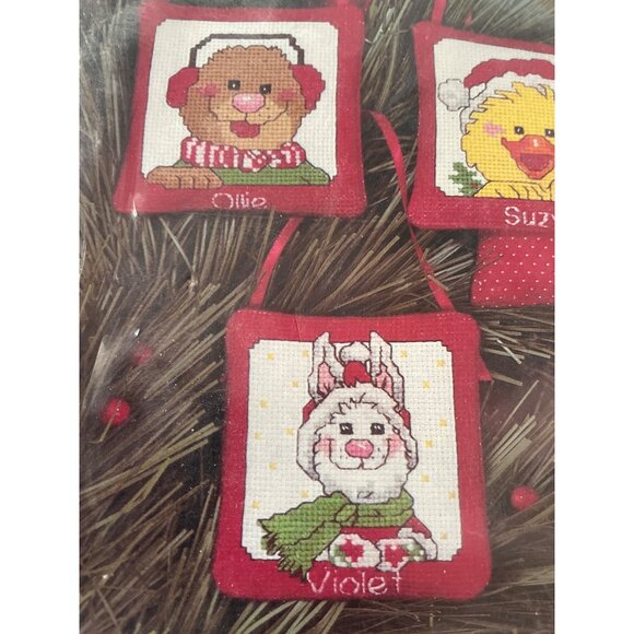 Janlynn Suzys Zoo II Christmas Cross Stitch Kit Set Of 8 Ornaments - Picture 10 of 15